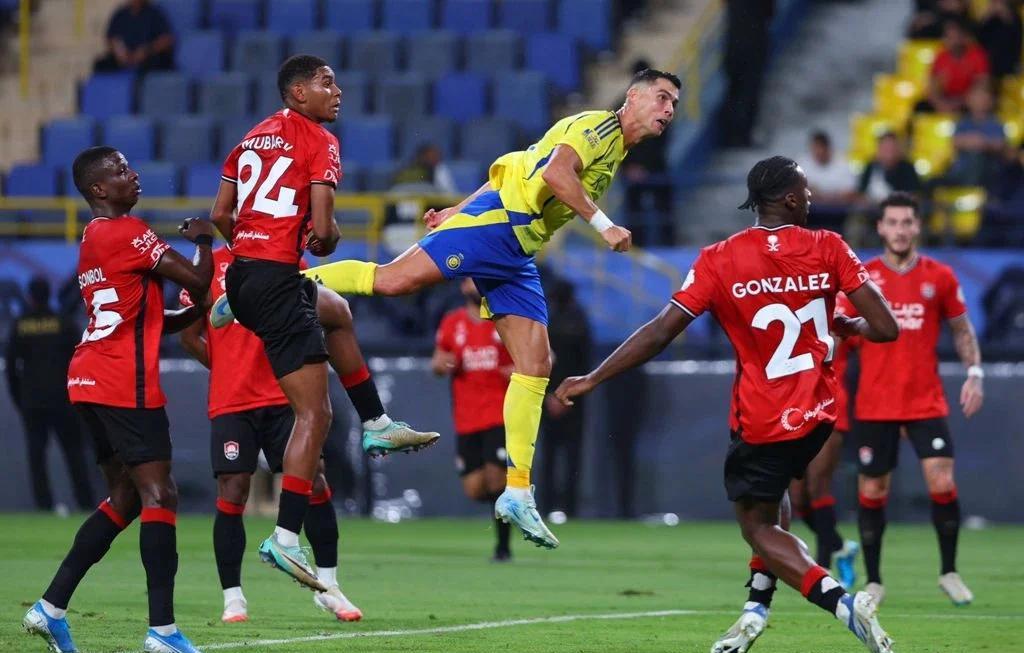 C罗连续十场比赛得分超过绝杀，SKT挑战极限！的简单介绍